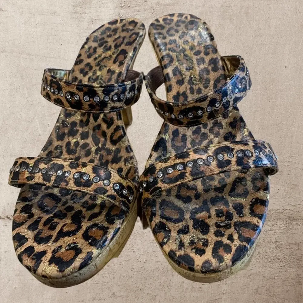Leopard print wedges size 10. Very comfortable shoes Gently used Rhinestone trim - Picture 2 of 8